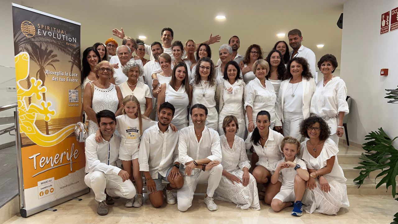 leandro-gruppo-white-tenerife-2022-1.png